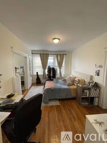 Main picture of 1637 Commonwealth Ave