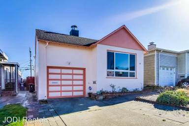 Main picture of 79 Wavecrest Dr