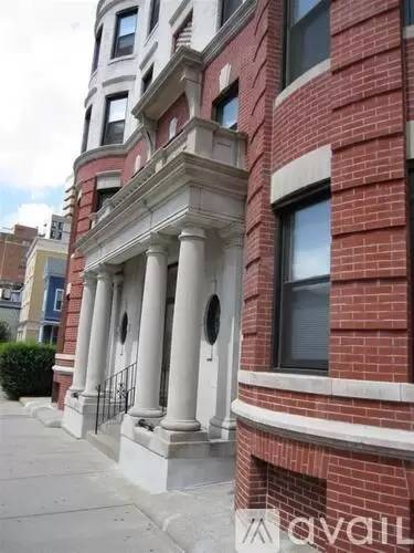 Main picture of 881 Massachusetts Ave