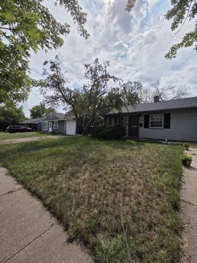 Main picture of 313 E Tallent St