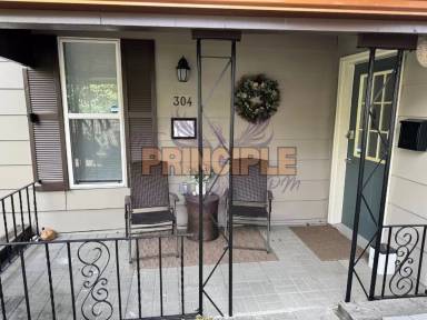 Main picture of 304 W Granite St