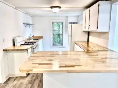 Main picture of 310 Prospect St