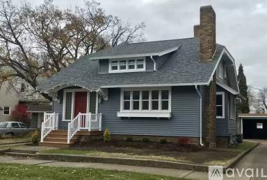 Main picture of 111 Scott St