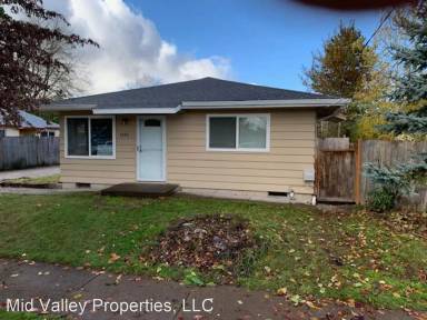 Main picture of 1840 NW Division St