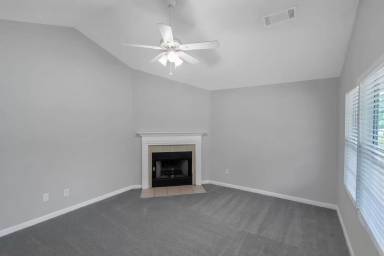 Main picture of 9540 Sleepy Hollow Ln
