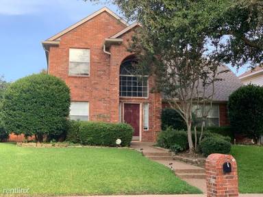 Main picture of 8005 Greenwood Dr