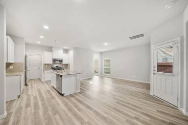 Main picture of 5003 Lady Morgan Dr