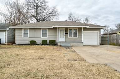Main picture of 4704 SE 18th St