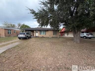 Main picture of 900 Sycamore Ave