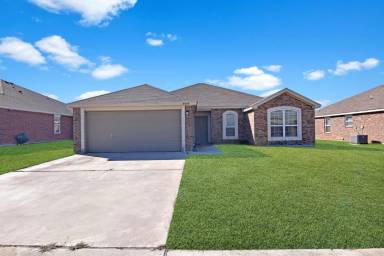 Main picture of 4404 Colonel Dr