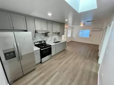 Main picture of 3220 Elmwood Ave