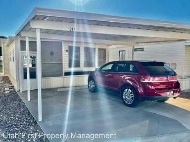 Main picture of 840 N Twin Lakes Dr