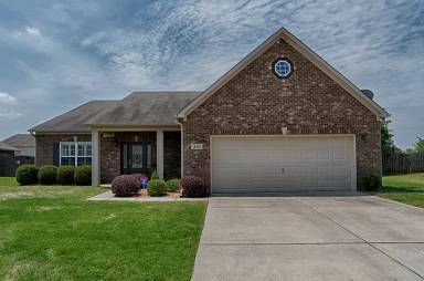 Main picture of 212 Grantham Cir