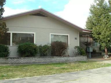 Main picture of 836 NW 6th St