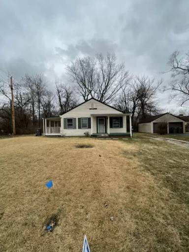 Main picture of 3015 E 35th St