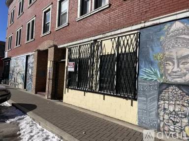 Main picture of 5002 N Kenmore Ave