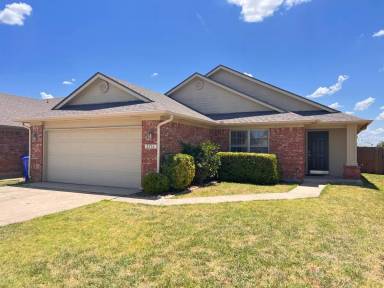 Main picture of 2716 Frost Ln
