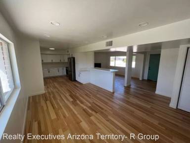 Main picture of 5602 E Alta Vista St