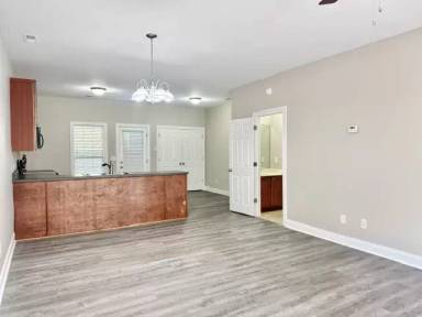 Main picture of 2176 Broad Dr