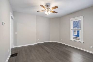 Main picture of 529 McCourtie St