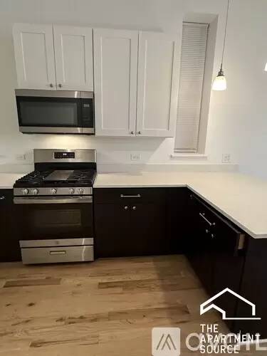 Main picture of 1823 W 17th St