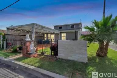 Main picture of 2128 59th St