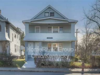 Main picture of 8306 Garfield Blvd