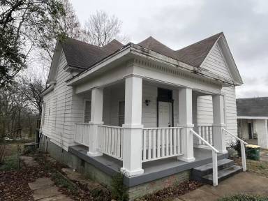Main picture of 1616 Dennison St