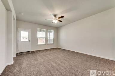 Main picture of 415 Helm Ln