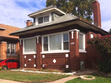 Main picture of 7719 S Oglesby Ave