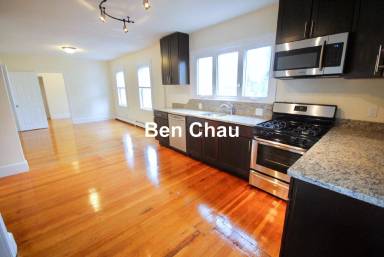 Main picture of 15 Taylor St