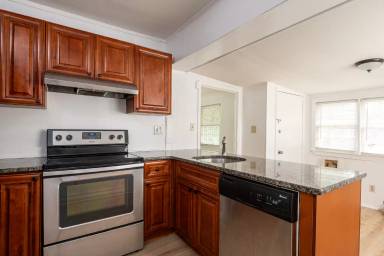 Main picture of 3454 Rockbridge Rd