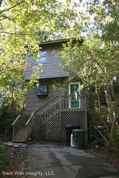 Main picture of 1713 Beechwood Cir S