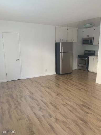 Main picture of 12480 Culver Blvd