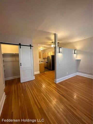 Main picture of 2726 Girard Ave S