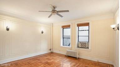 Main picture of 1008 N Larrabee St