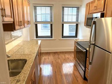 Main picture of 1754 Commonwealth Ave