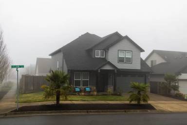 Main picture of 6156 Lillian St SE