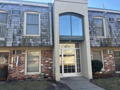 Main picture of 908 9th Ave. S., Apt. 8