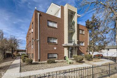 Main picture of 1695 Clinton St