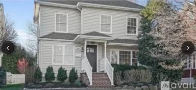 Main picture of 530 Hort St