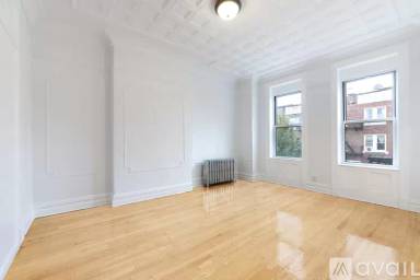 Main picture of 635 46th St