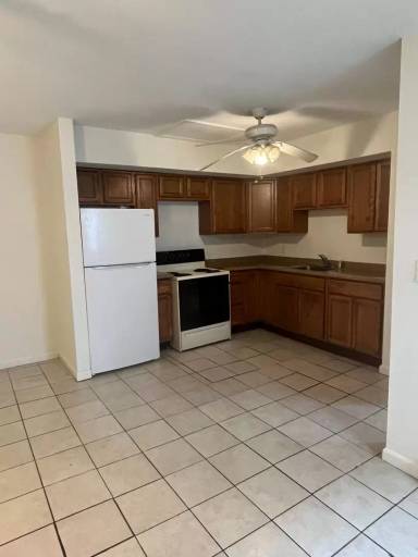 Main picture of 1009 Main St