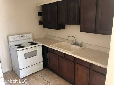 Main picture of 203 Jackson St