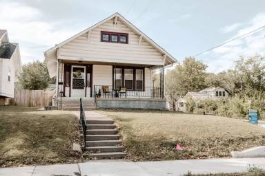 Main picture of 1201 SW Jewell Ave