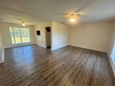 Main picture of 712 Michigan Ave