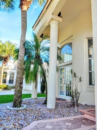 Main picture of 7330 Copperfield Cir