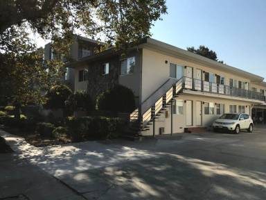 Main picture of 1345 El Camino Real