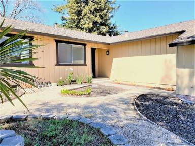 Main picture of 503 Squirrel Ct