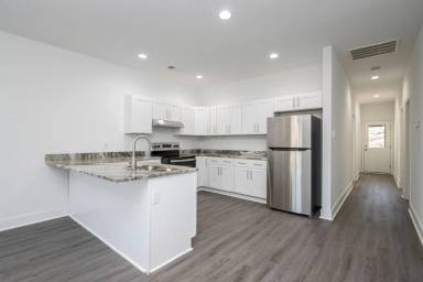 Main picture of 1611 Nichols Rd